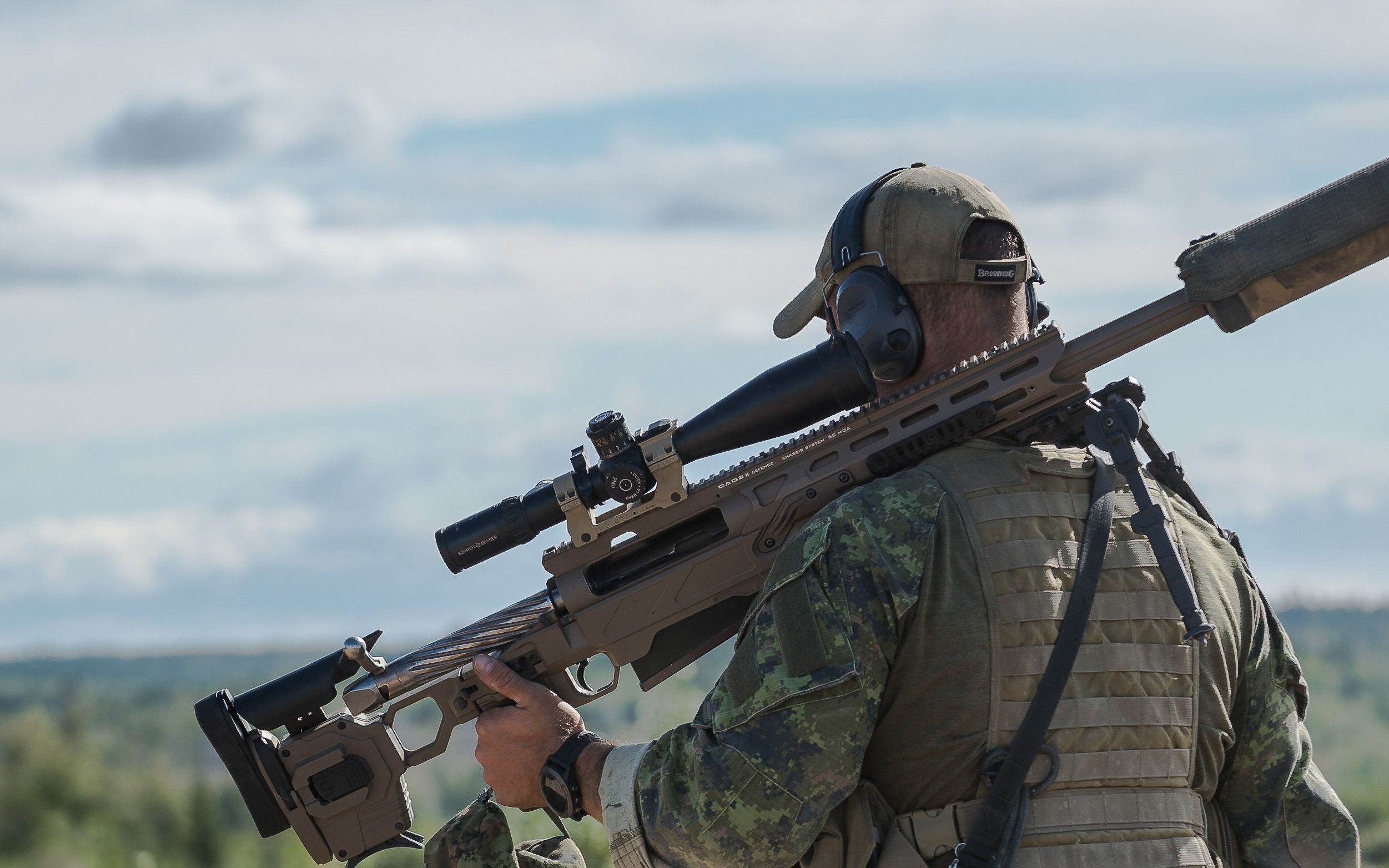 巴雷特狙击步枪上最昂贵的瞄准镜之一!施密特本德schmidt bender