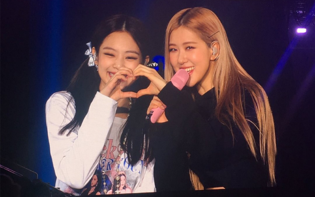 【肉泥cp】像是装了磁铁一样总是撞到一起的两个人_哔哩哔哩 (゜-゜)