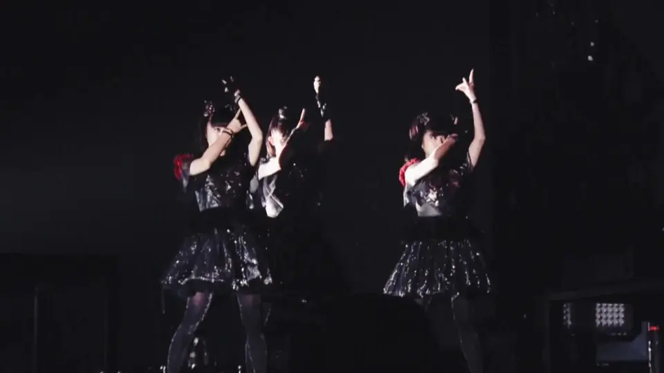 BABYMETAL】 LIVE AT THE FORUM (汪汪1080P)_哔哩哔哩_bilibili