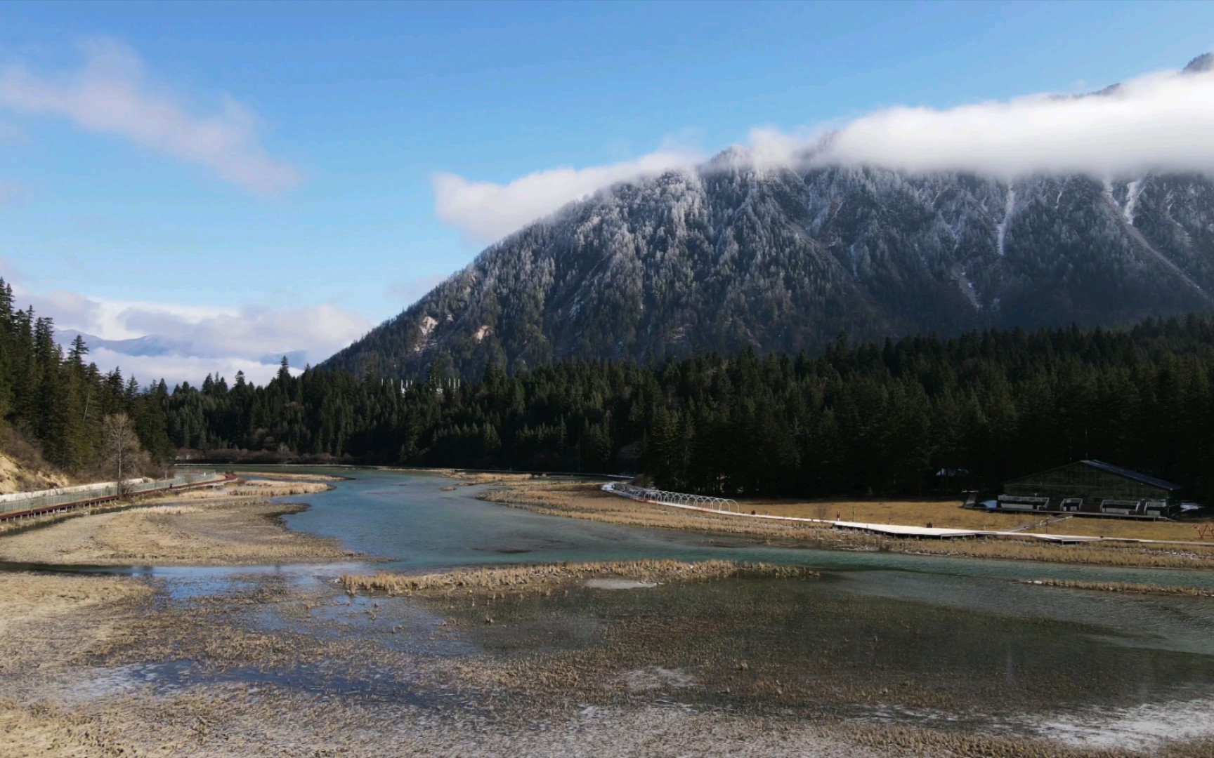 航拍九寨沟甘海子爱情海景区,以及当年还未建成的九寨沟天堂洲际酒店