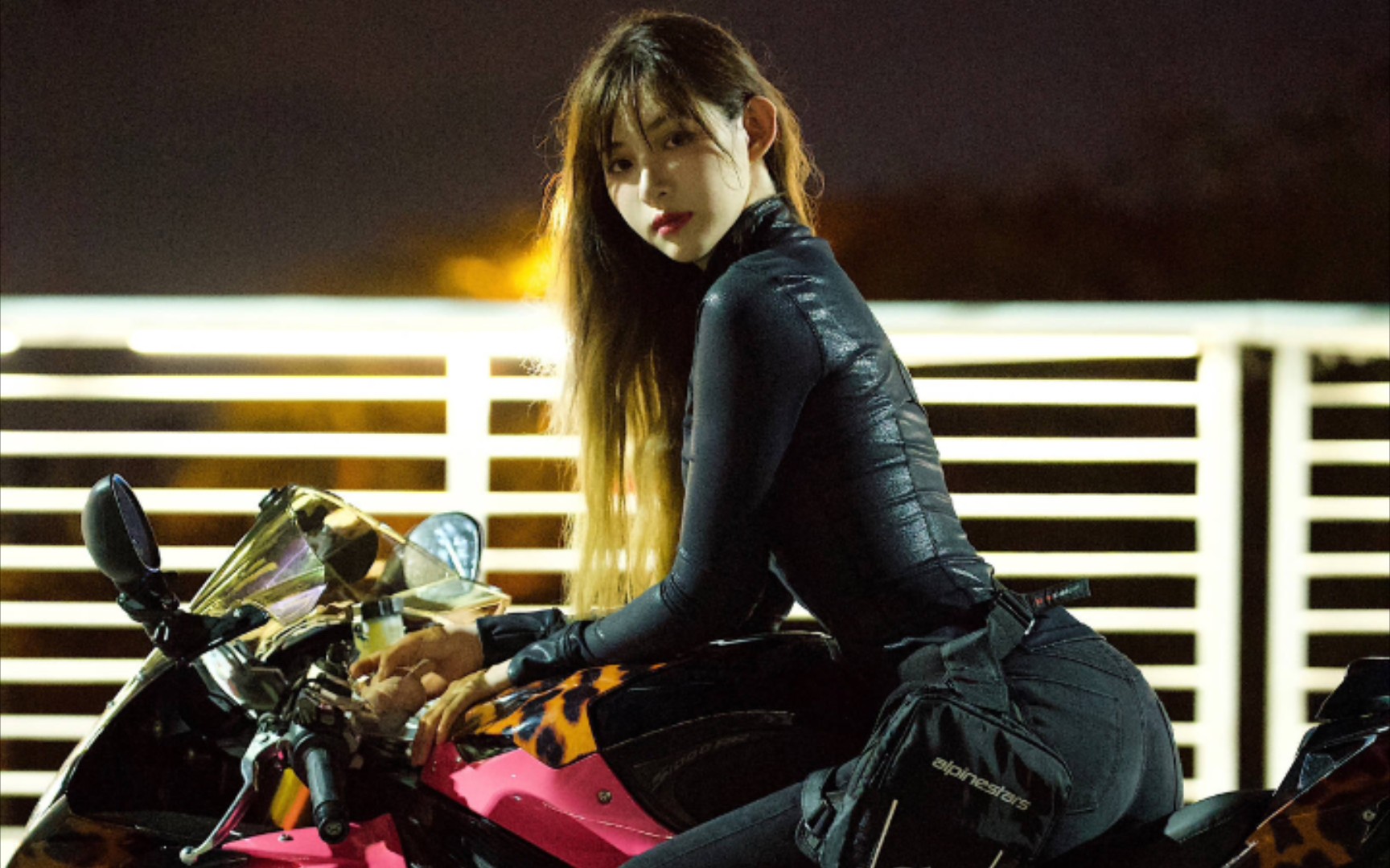 机车女神痞幼老师的课该上上了!(置顶动态拿)