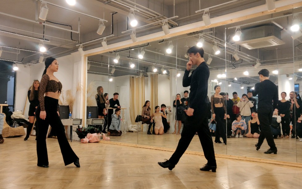 【马笛贾贾】张爱马笛x贾昊悦 zym广州见面会现场表演2.0 伦巴舞