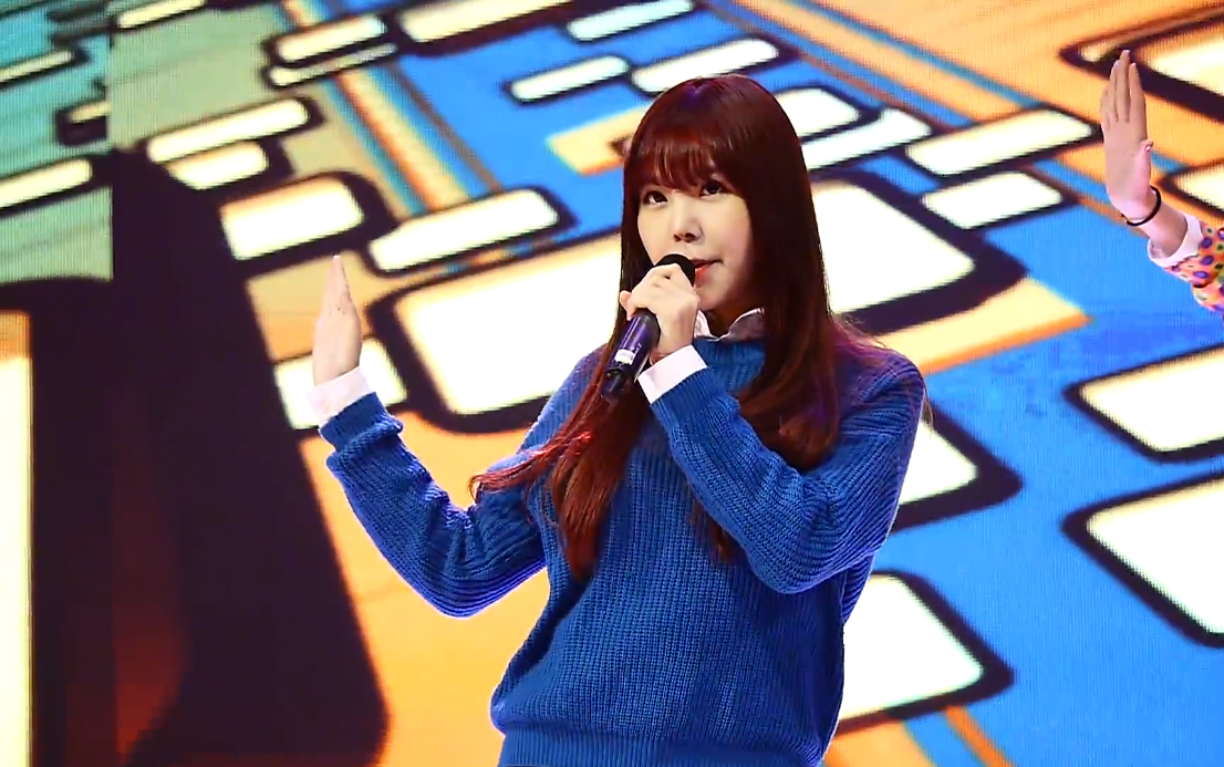 60fpsraina受伤了也要微笑着哈出来141105