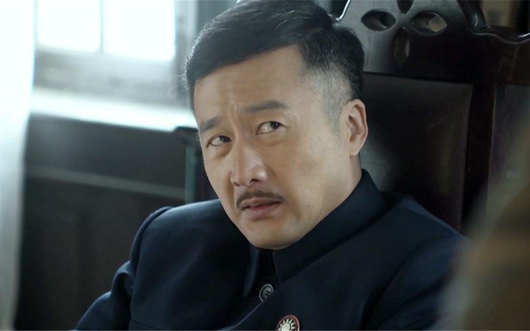 阿诚魅力就是大,情报处的小姐姐都能为他送信