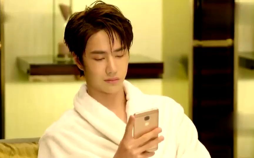 爱情:翟至味解锁她的手机,看到里面的相片笑崩了,太逗了