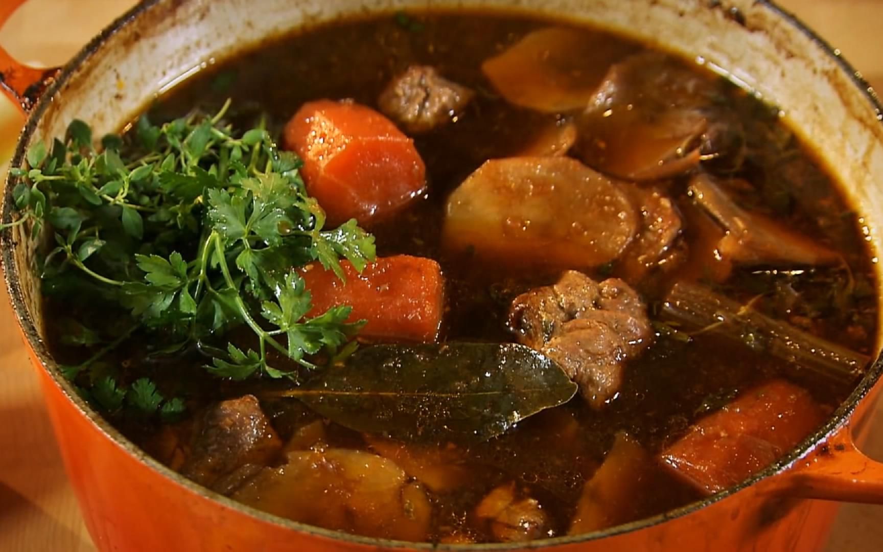 pierre white做羊肉火锅/兰卡郡羊肉锅(lamb hotpot/lancashire hot