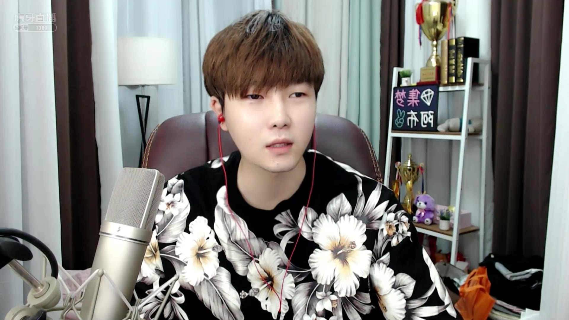 集梦阿布直播录像2019-09-13 12时22分--16时5分 布尊强者 恐怖如斯