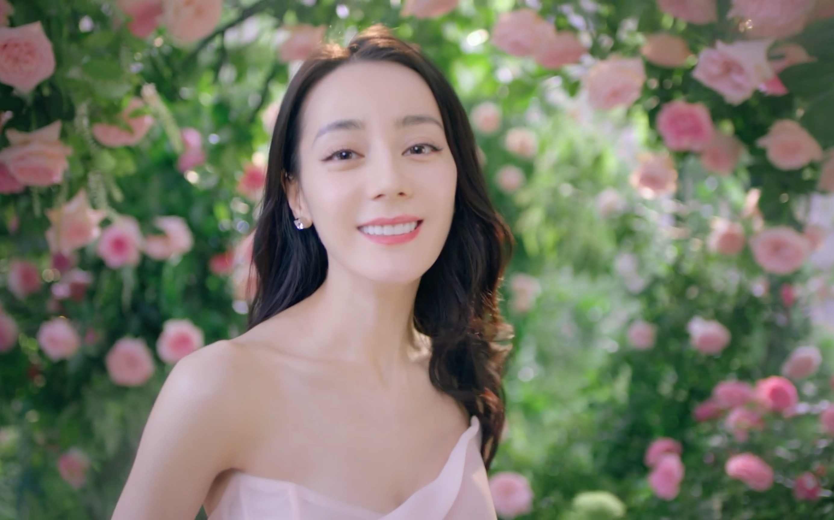 迪丽热巴x一叶子 这就是丛林里的花仙子吧