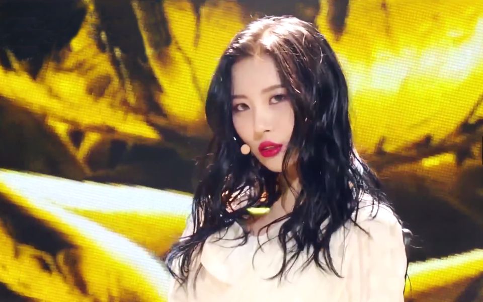 宣美管住嘴迈开腿明天你是李宣美宣美heroine自制一键换装舞台混剪