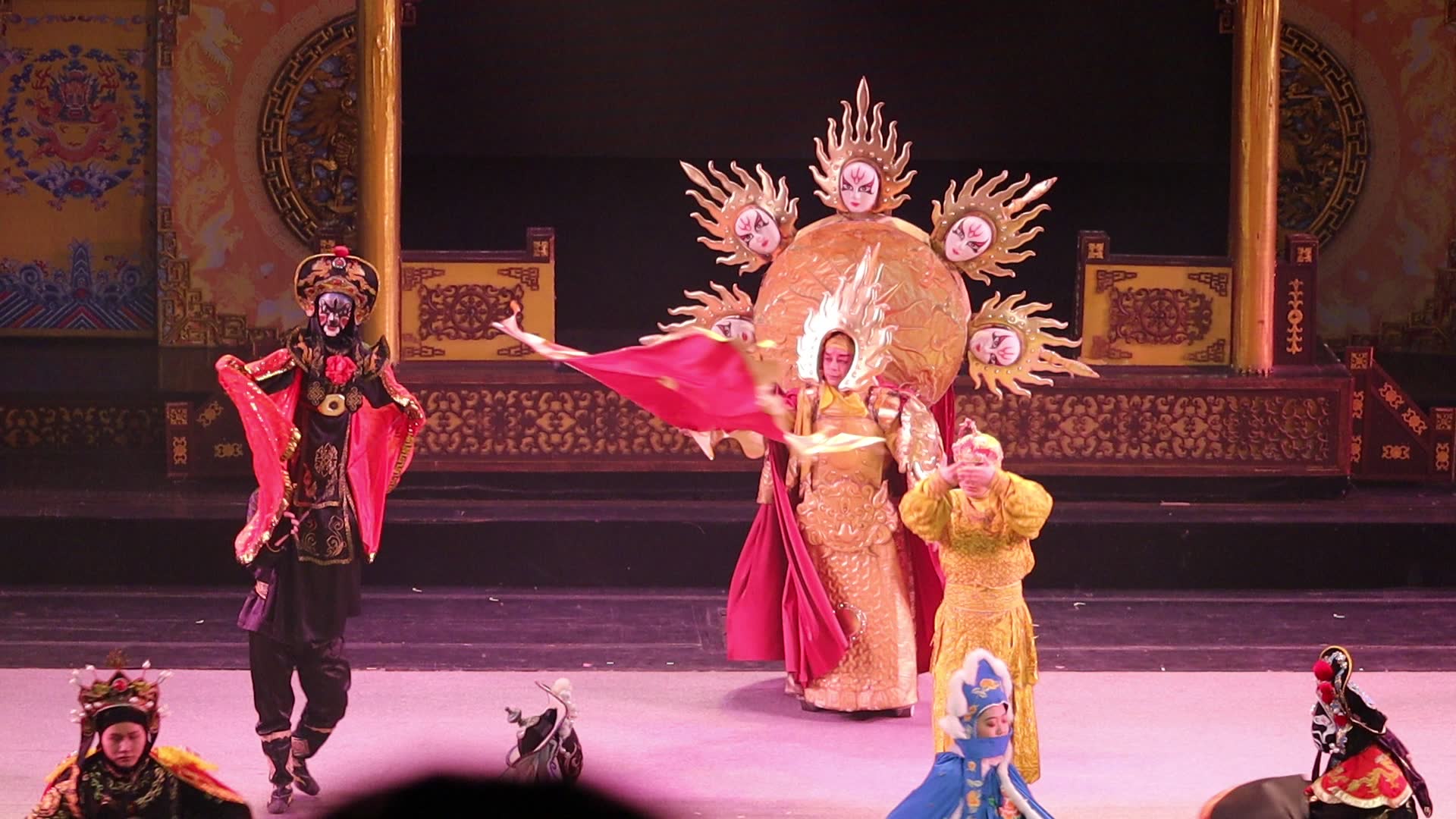 令人震撼的六头变脸