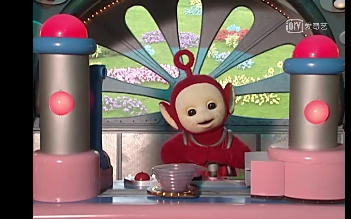天线宝宝萌点小波做果酱努努看着不耐烦