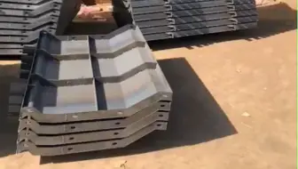现浇防撞墙模具 防撞墙钢模具 水泥现浇防护墙模板