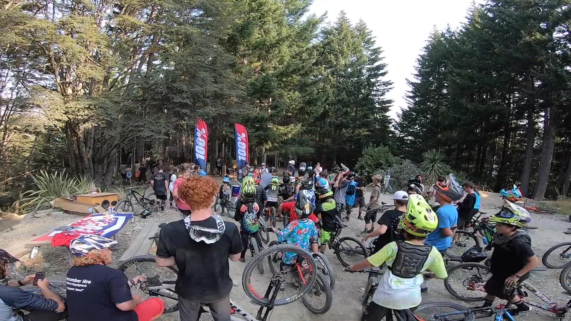 【速降】老外无链MTB下坡速降比赛 Chainless Downhill MTB Race in Queenstown!哔哩哔哩bilibili