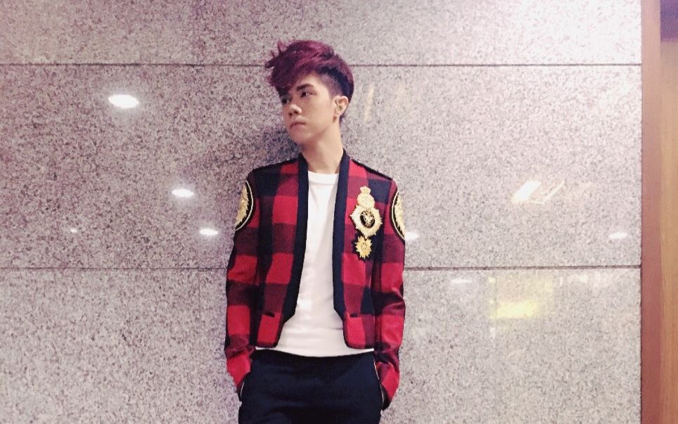 hinslive张敬轩罗宾up主本人觉得特别帅你们不瞎不关我事