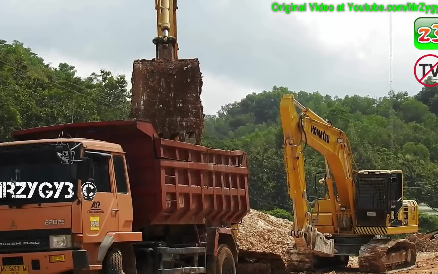 【建筑工程】挖掘机 卡车 建设 新 道路 道路建设 道路建设 土方工程哔哩哔哩bilibili