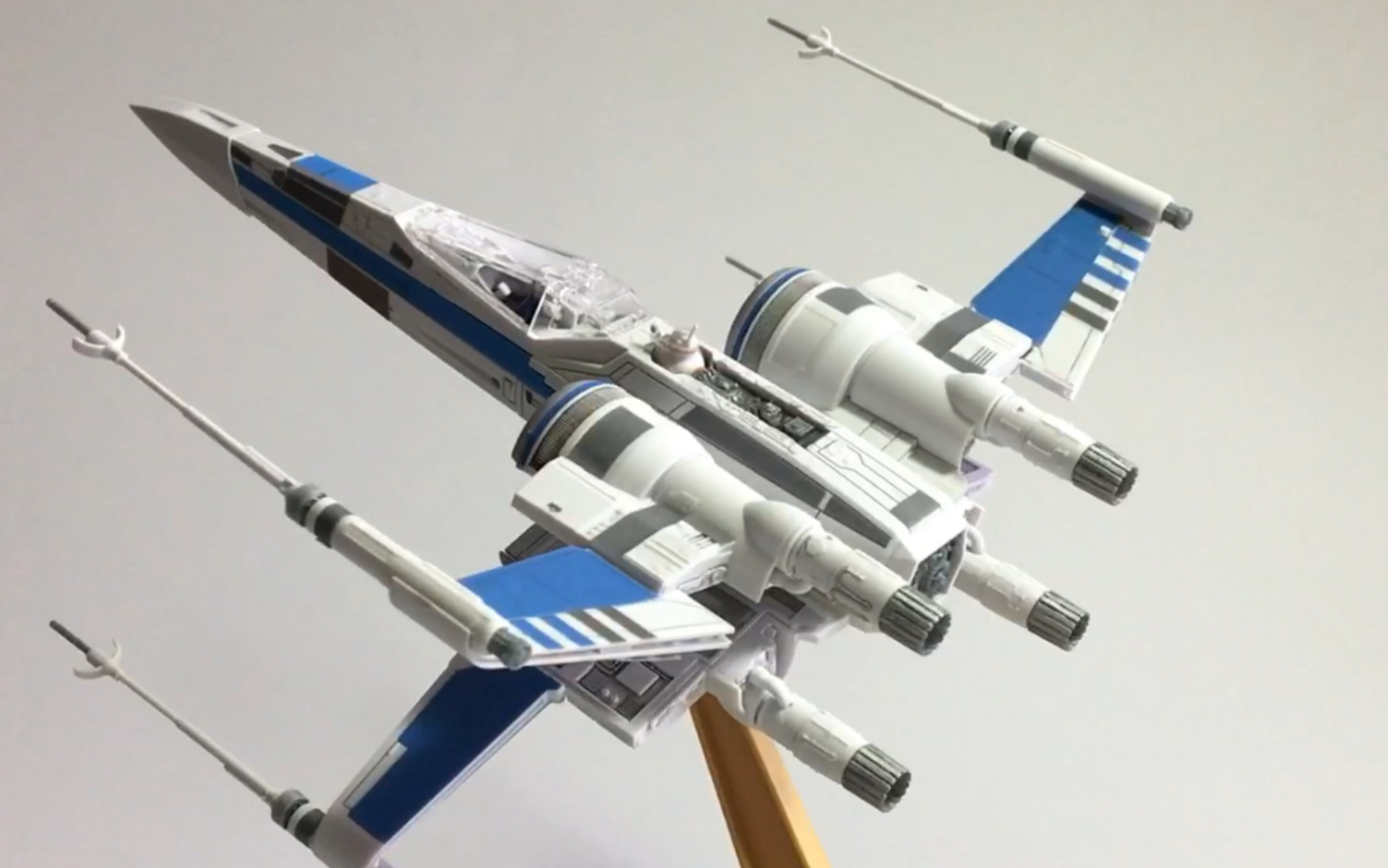 模型赏析万代拼装模型172x翼星际战斗机星球大战