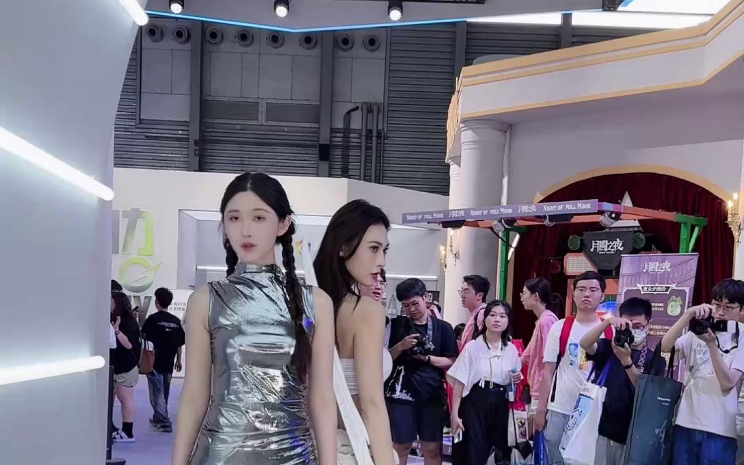 车展雨桐-2024-07-27