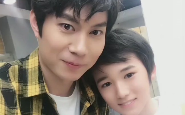 艾伦 #宋亚轩 五年后的再见面拥抱和合照,是谁在感叹了!