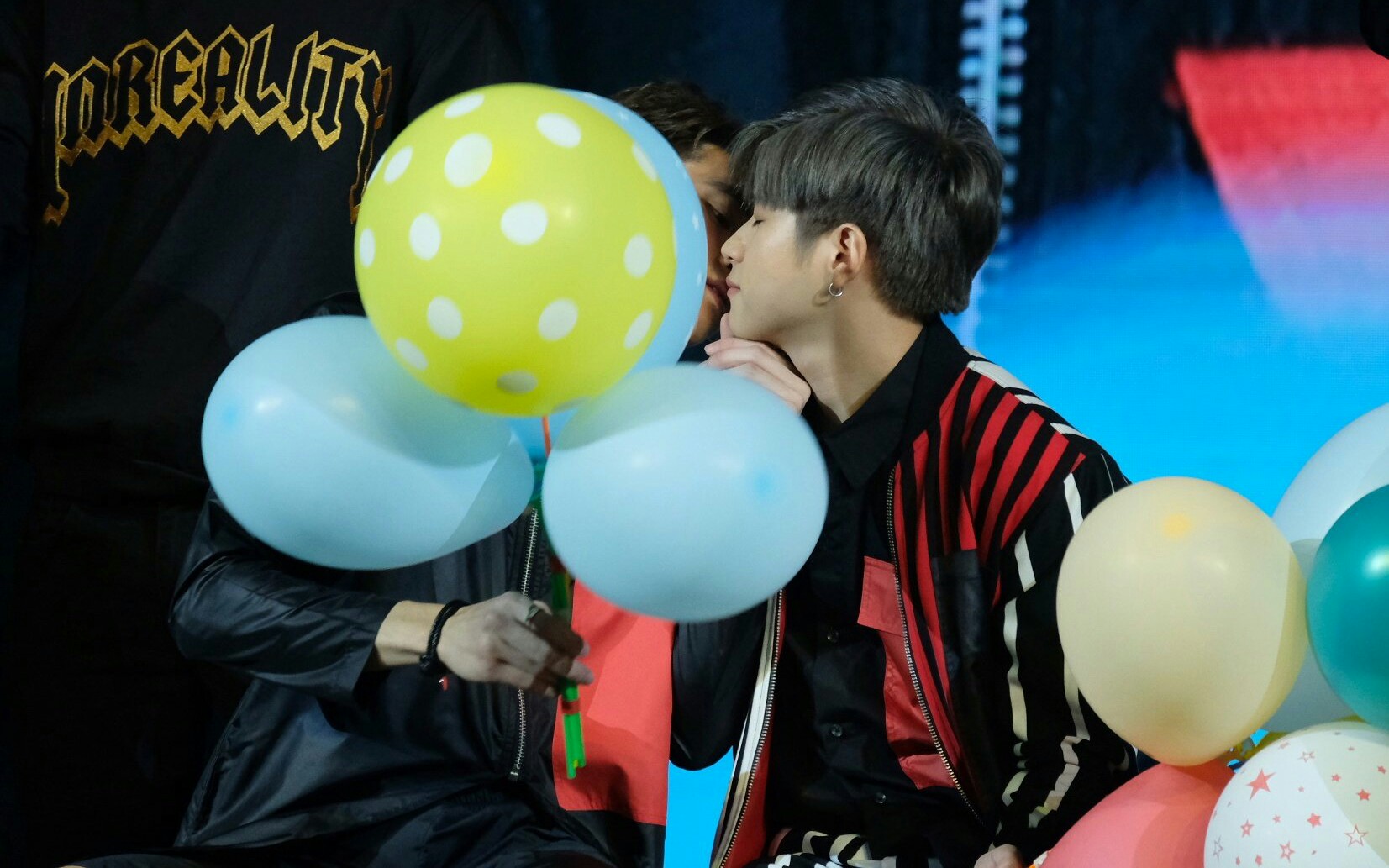 【meanplan】双人舞台手指吻气球吻苏到头掉