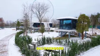 Скачать видео: 你信不信两三年后，农村都做这种太空舱房屋！防风防震，坚固耐用