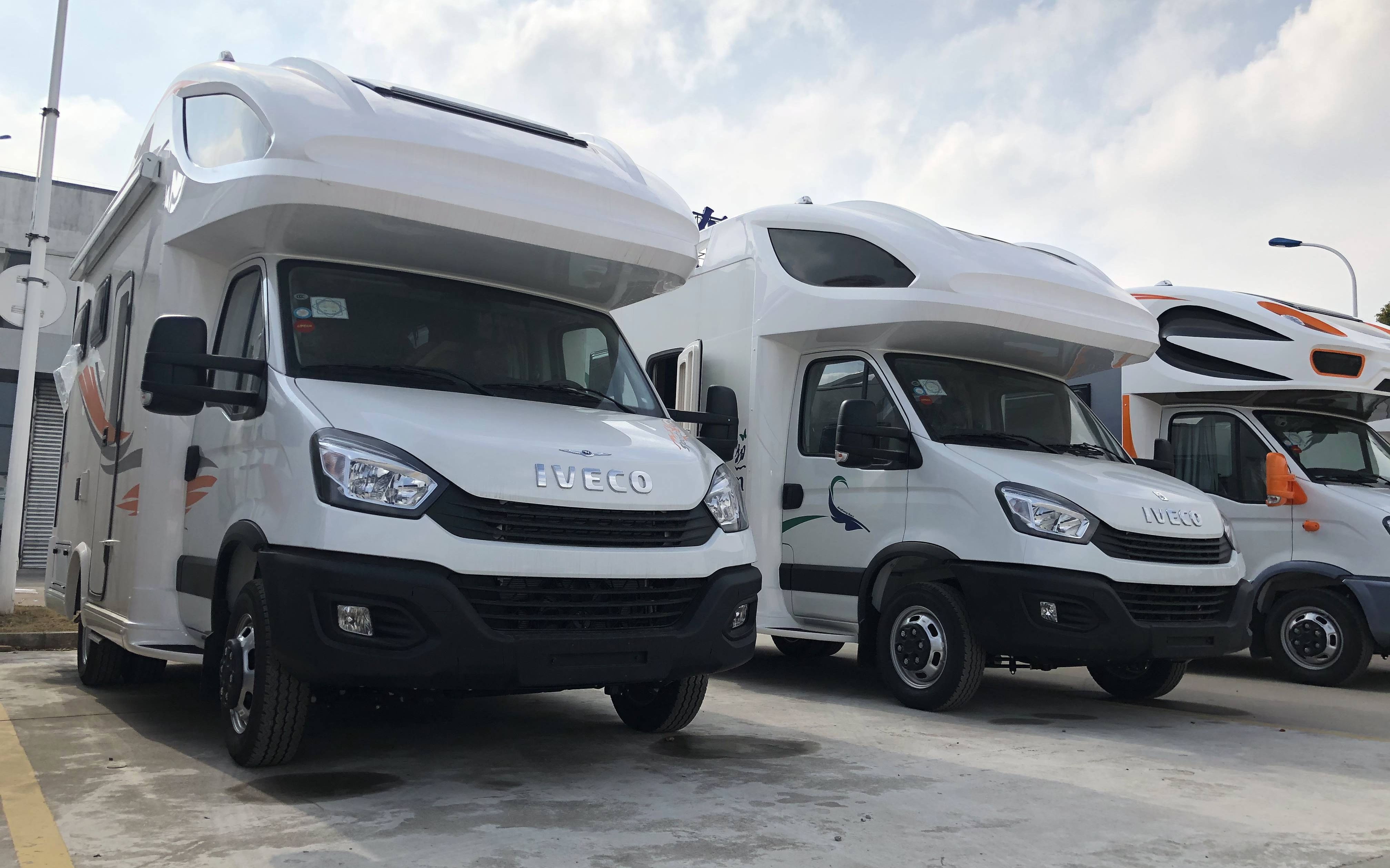 依维柯c型房车新款旌航依维柯梦想6座蓝牌房车