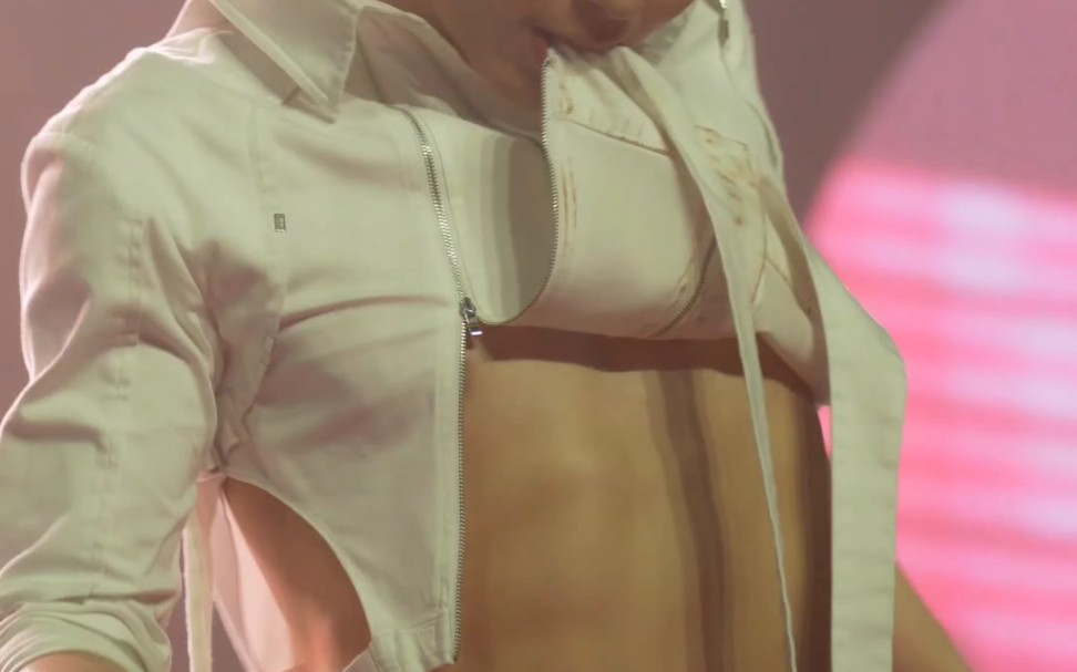 4k精华bad80s直拍78看完文老师的腹肌甘愿做狗