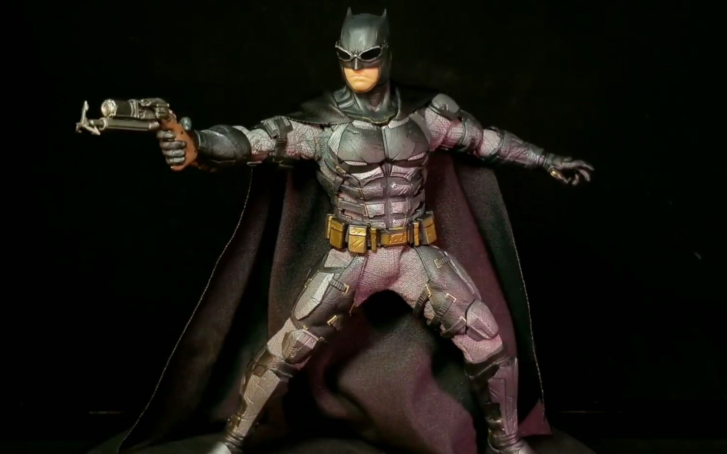 蝙蝠俠 mezco toyz one-12 collective tactical suit batman action