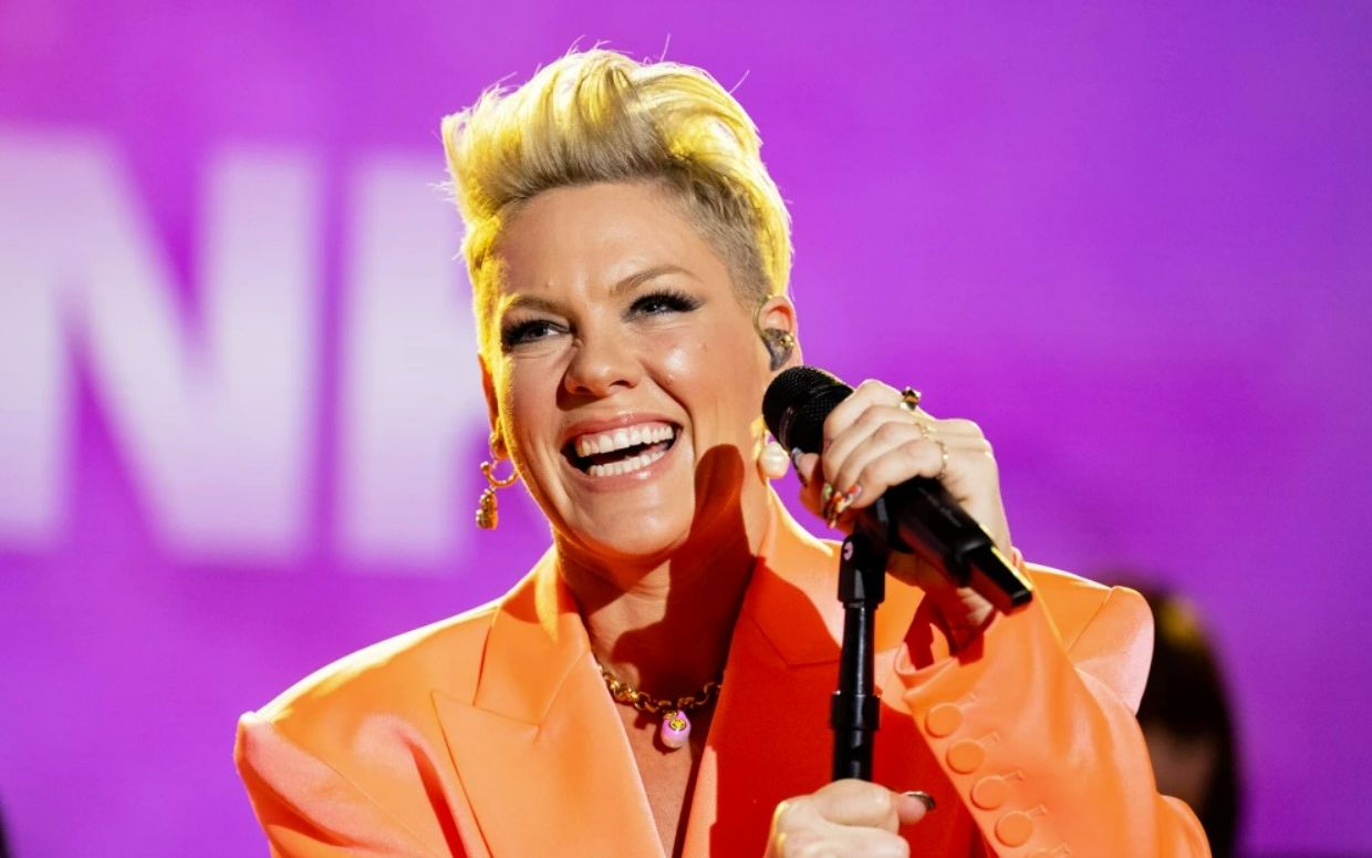 粉妈p!nk最新表演 《trustfall when i get there》