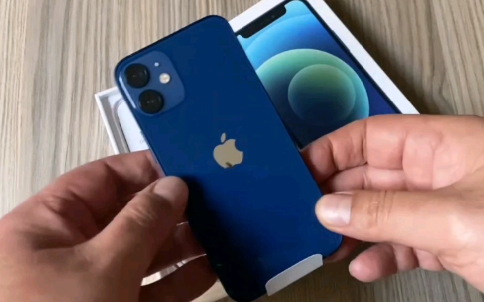 iphone12mini开箱对比iphonese2