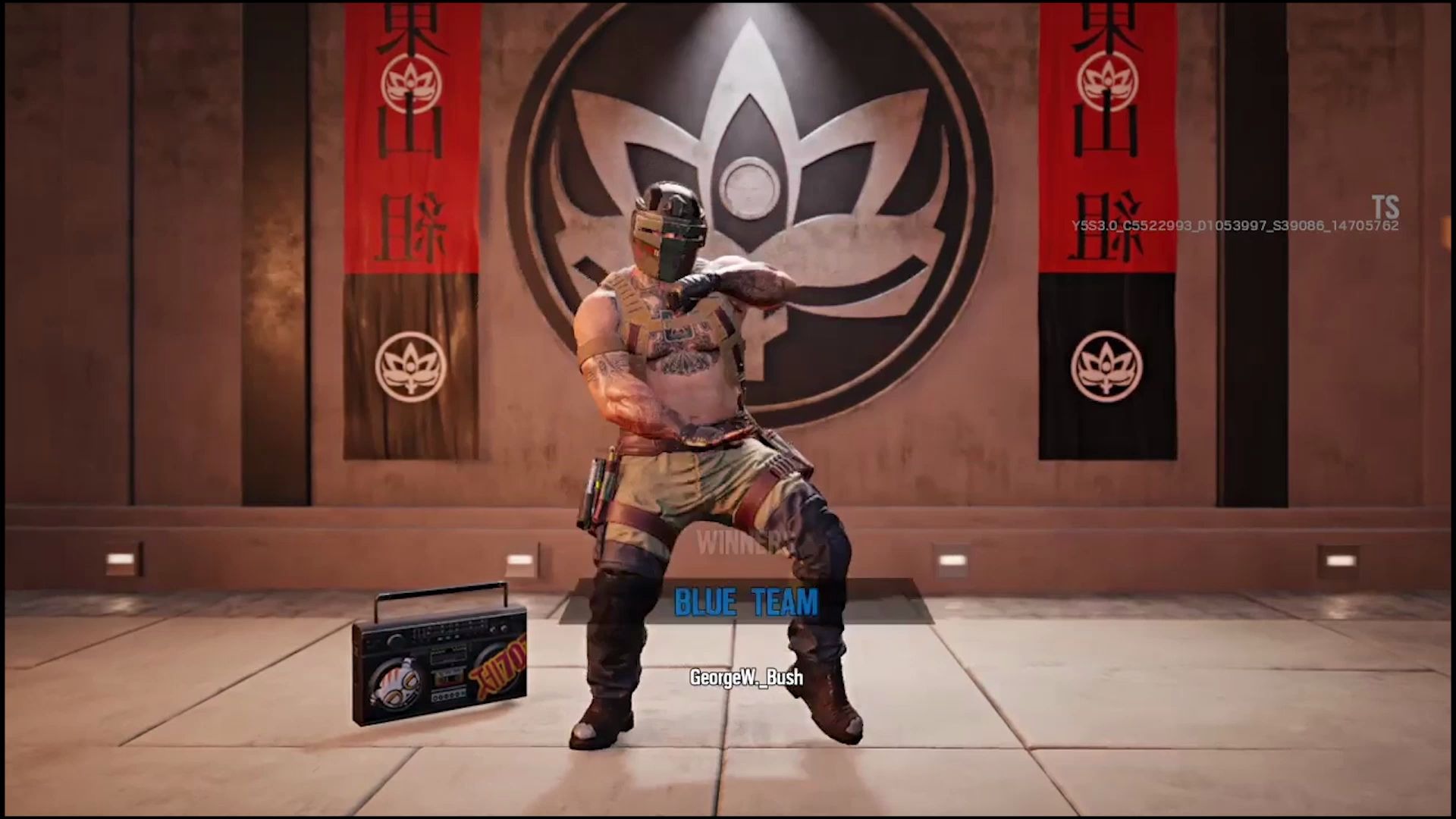 彩虹六号当机枪哥跳起苏维埃舞蹈