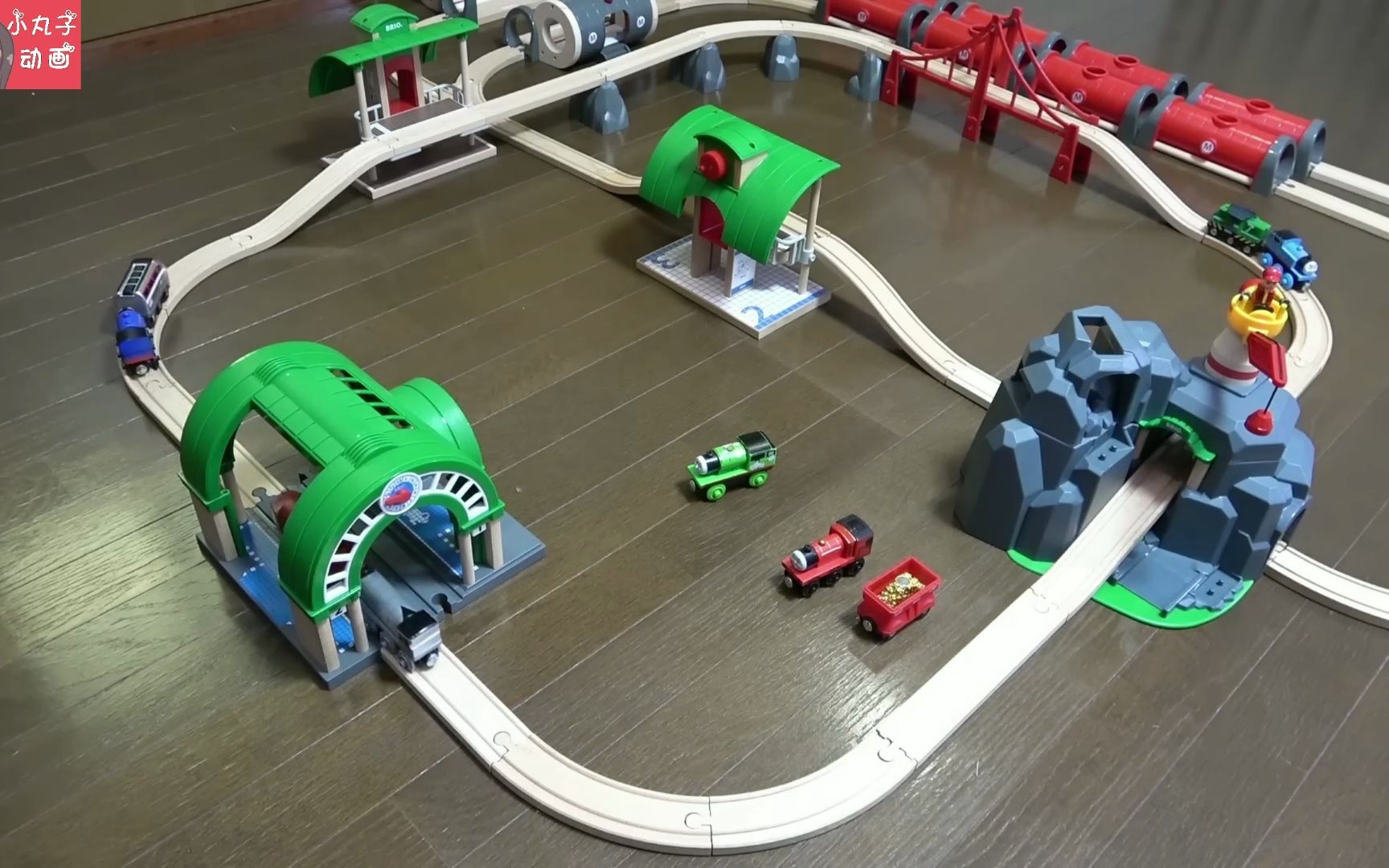 托马斯磁铁玩具 小火车过山车轨道