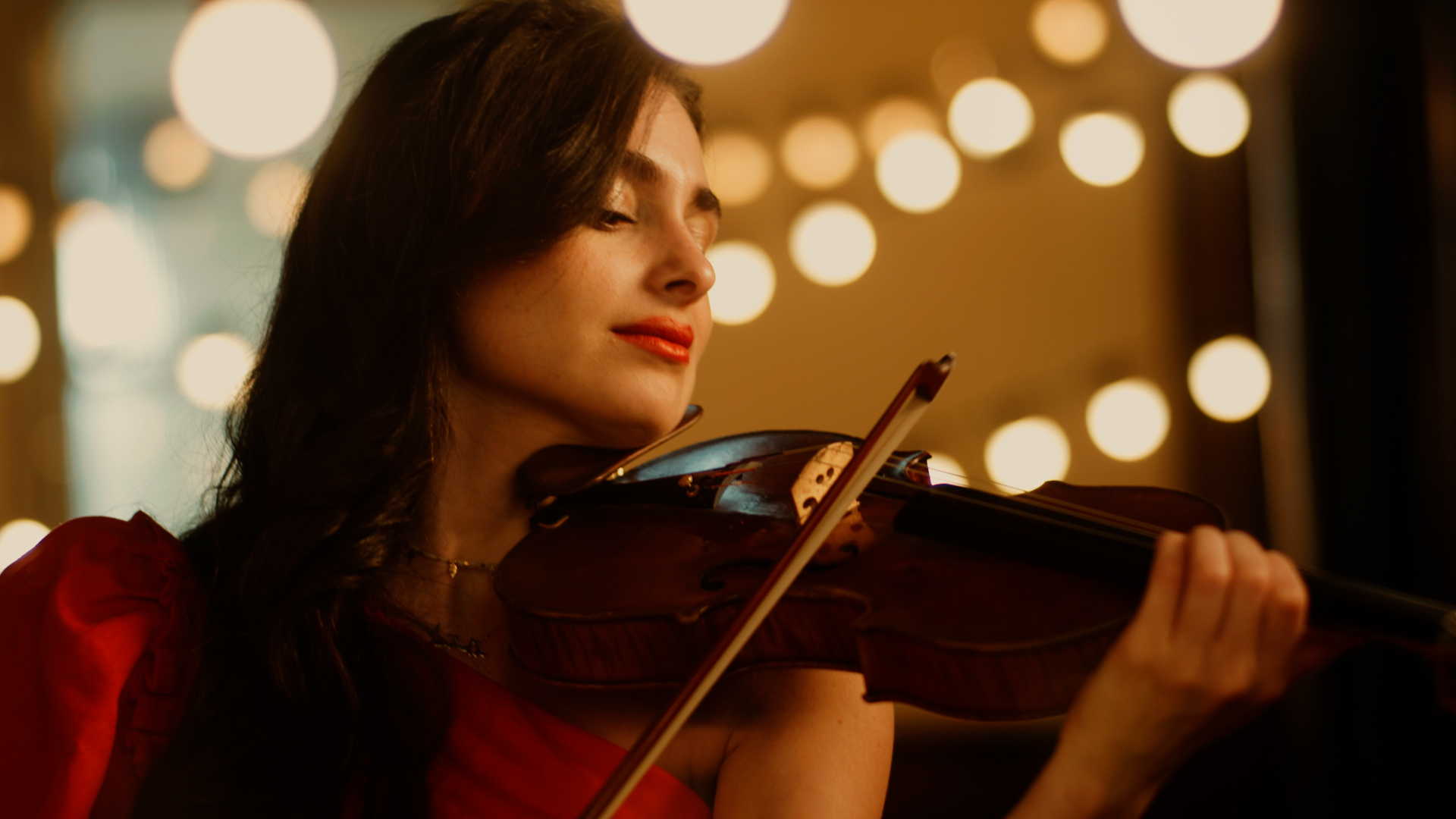 esther abrami「all i want for christmas is you」