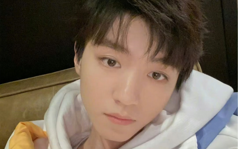 【王俊凯】绿洲时期的清纯男大