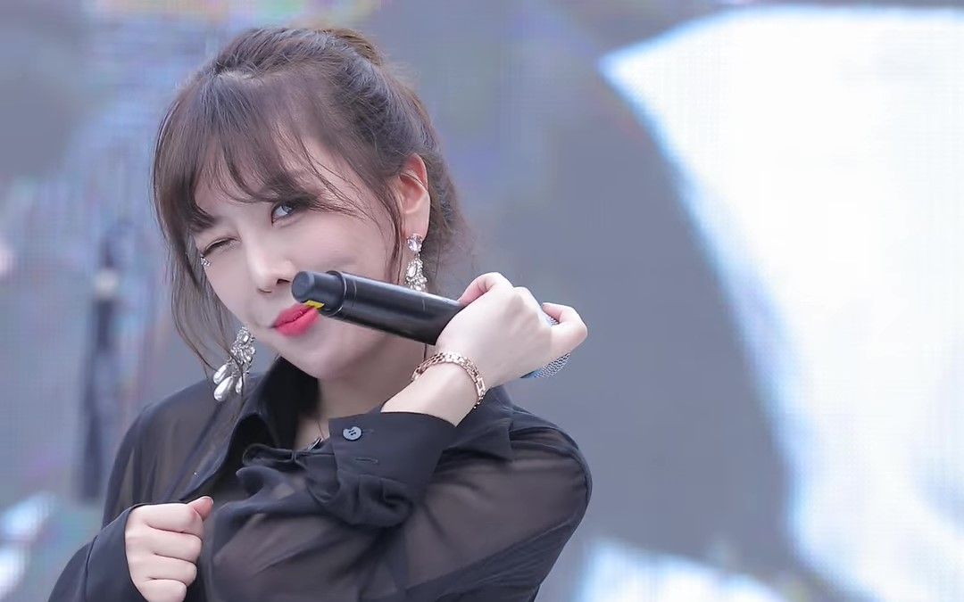 fancam 饭拍 girl crush韩国女团热舞 bomi 180518 (6)