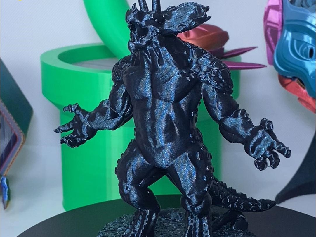 今天打印一个狂暴肌肉三角龙,霸气十足