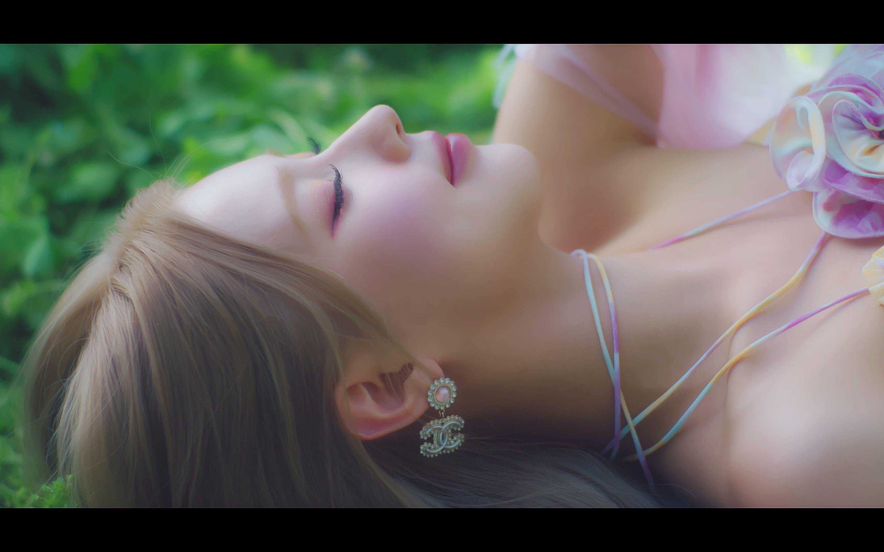 曺薇娟 (赵美延) miyeon (g)i-dle - drive (4k)