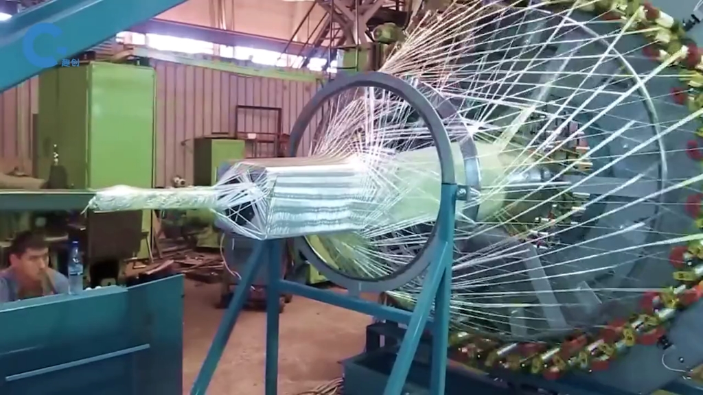 神奇的碳纤维编织工艺,千丝万缕的附着在工件上