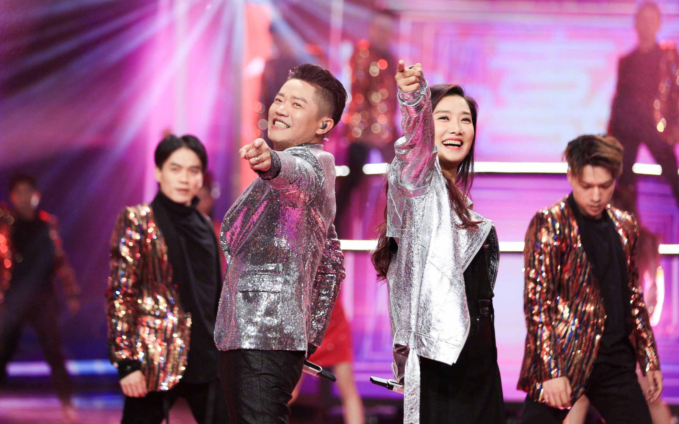 谁说凤凰传奇土?当他们遇上交响乐,一整个"史诗级科幻片"