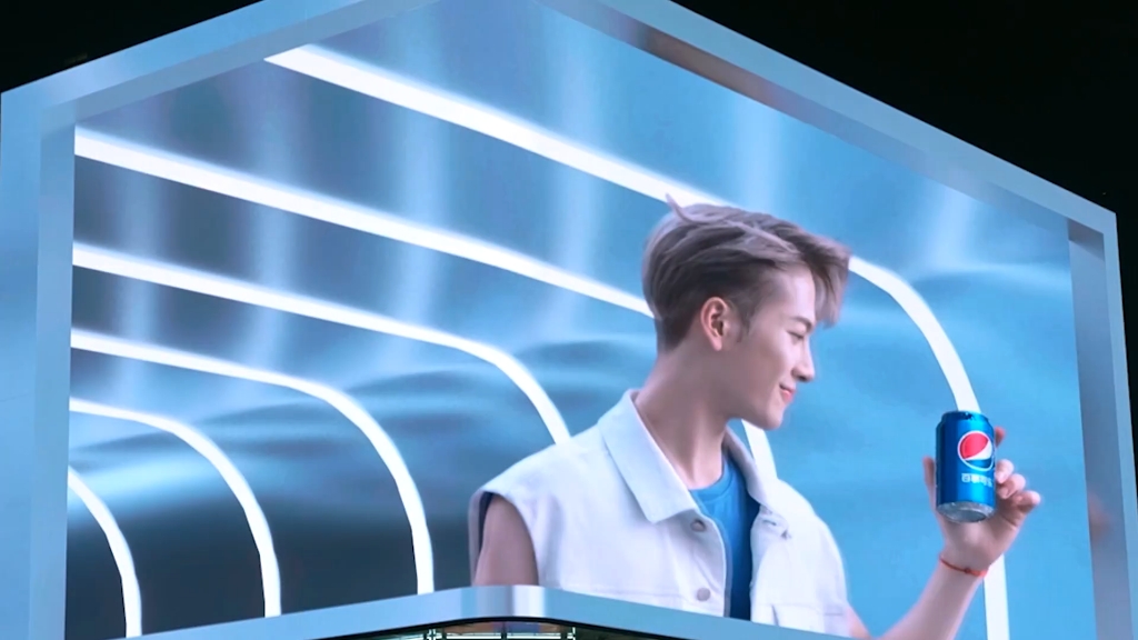 王嘉尔百事可乐成都太古里3d视频来啦太酷了