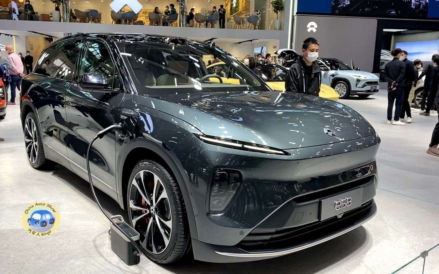 2023款蔚来es8车展实拍,全方位展示后,买不买做个参考