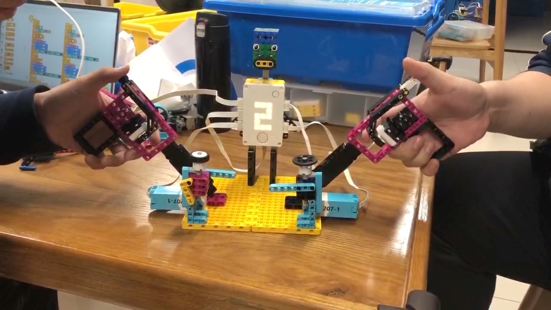 乐高 spike prime 牛仔拔枪对决