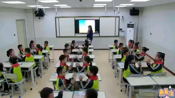 [图]小学道德与法治优质获奖公开课|||小学道德与法治优质获奖公开课二年级下册《传统游戏我会玩》第一课时 #小学道德与法治备课  #小学道法