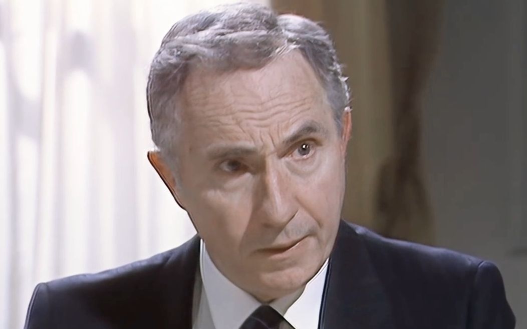 【是首相】当汉弗莱与弗兰克的加薪计划被识破