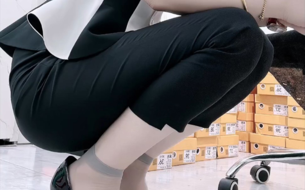 职业装小阿姨日常穿搭,短丝