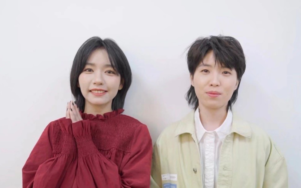 新的一年和房东的猫一起成长(照片库存)