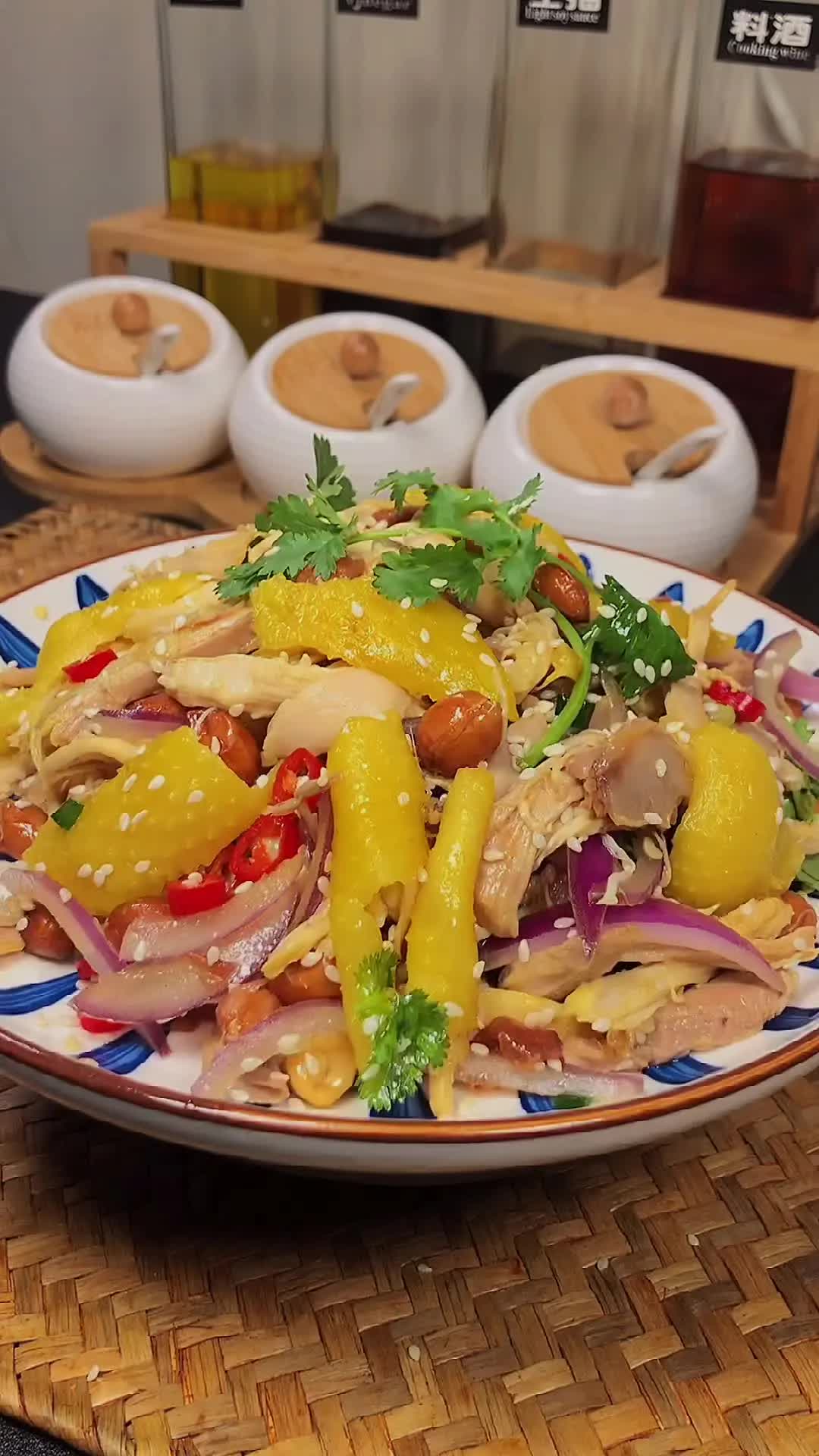 这样做的盐焗手撕鸡,你们肯定没有见过,比外面买的还好吃