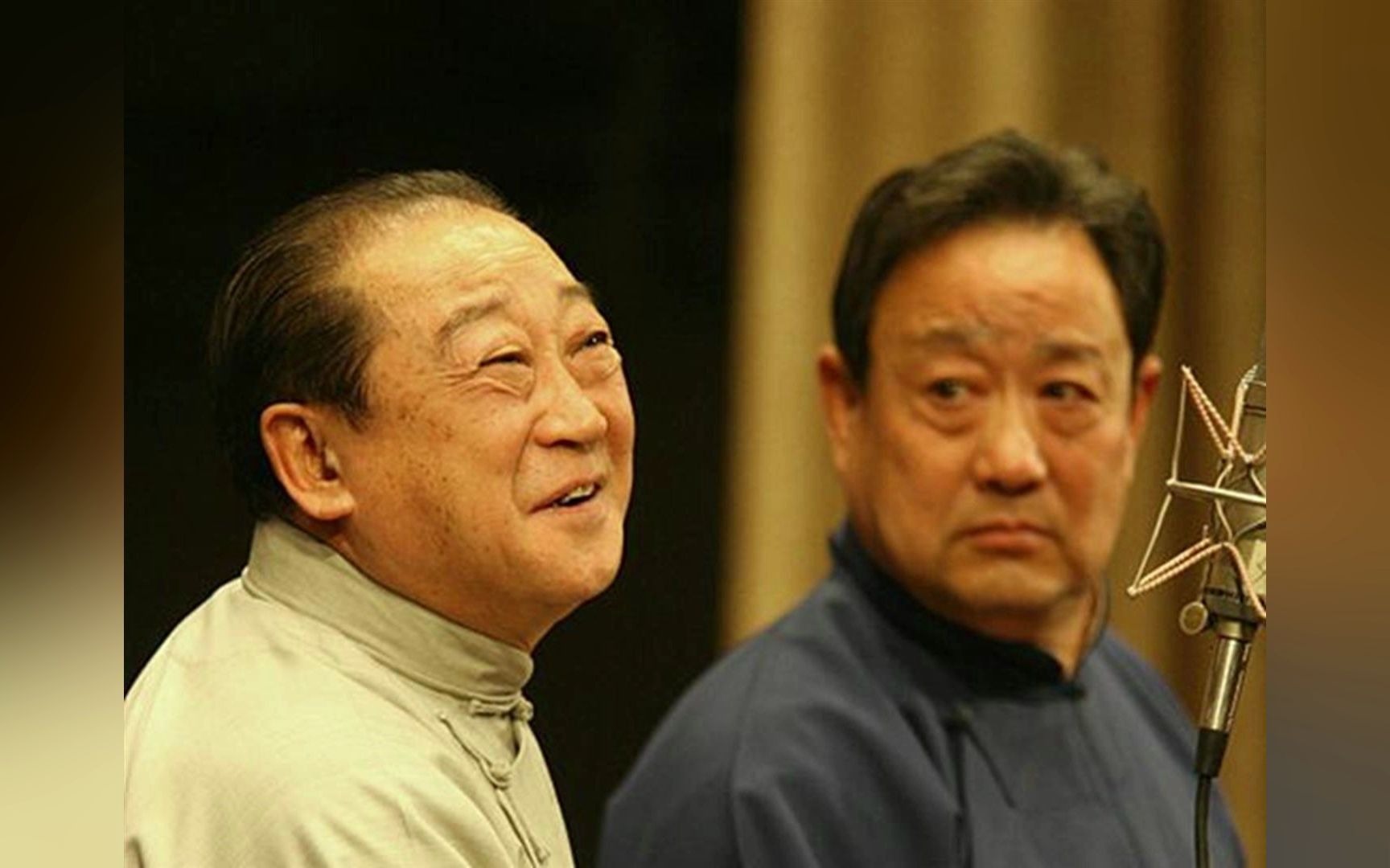 相声《揭瓦》魏文亮 张永久 真的精典你们说的没错_哔哩哔哩_bilibili