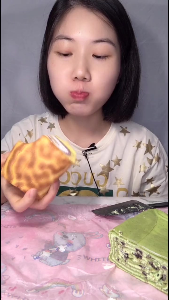 吃播 嘉玲妹儿 爆浆酱超多虎皮卷合集_哔哩哔哩_bilibili