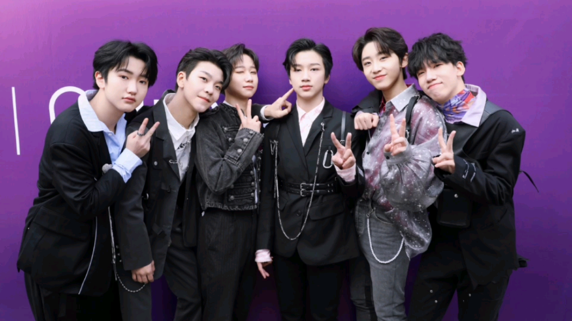 国内组合boystory 3d应援棒 开箱视频