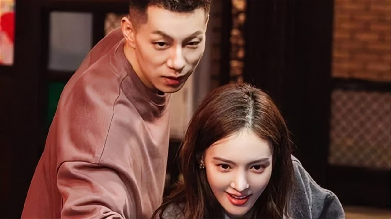 金晨与卡斯柏继续约会 女方爸爸全程黑脸_哔哩哔哩 (゜-゜)つロ 干杯